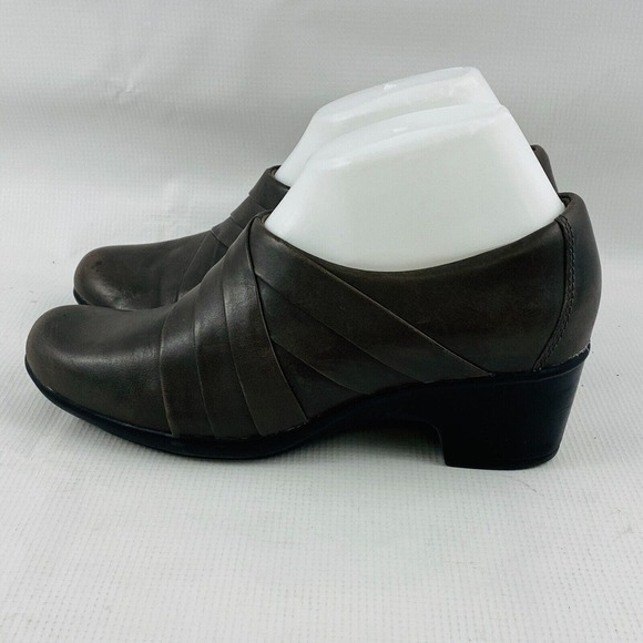 Womens‎ 7M Clarks Genette Rise Clog Grey Leather Gray Side Zip Shoes 2" Heels - Picture 4 of 10